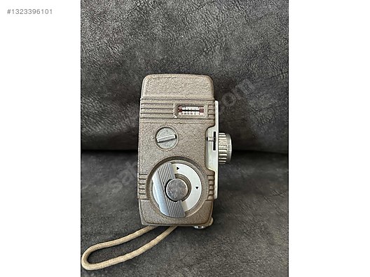 1950s Vintage Revere Eight Kurmalı Film Kamerası (Koleksiyon) on