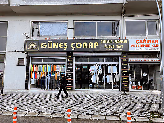 PARK AFYON'A YAKIN BÖLGEDE FIRSAT DEVREN İÇ GİYİM MAĞAZASI