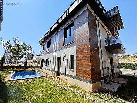 ŞEHİRGÖSTEREN'DE 6+1 NATAMAM BİREYSEL HAVUZLU SATILIK VİLLA #1261396480