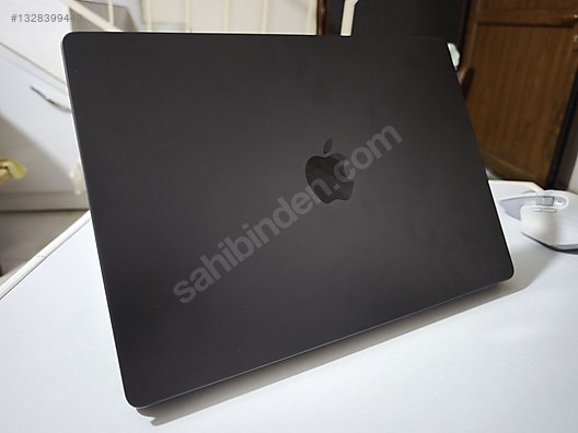 Apple Macbook / Apple Macbook M3 Pro 18Gb Ram - 512 ssd Tertemiz