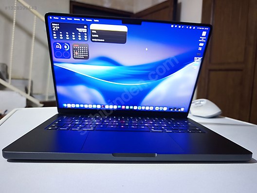 Apple Macbook / Apple Macbook M3 Pro 18Gb Ram - 512 ssd Tertemiz