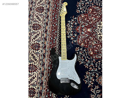 İkinci El ve Sıfır Alışveriş / Müzik / Müzik Aletleri / Telli Çalgılar / Gitar / Elektro