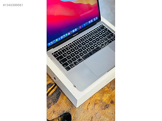 Apple Macbook / CİZİKSİZ MACBOOK PRO 2017 SONU 8 RAM 256 SSD DEVİR