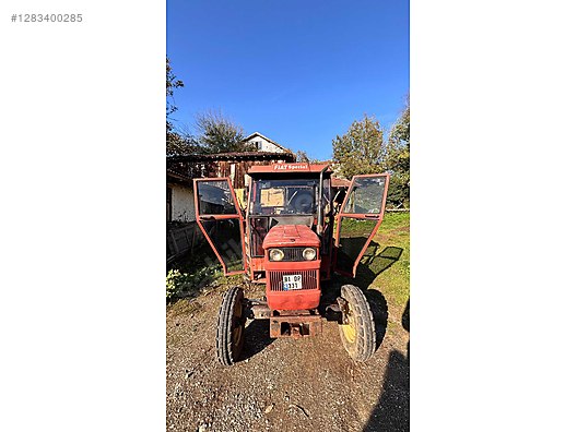 Machinery / Agricultural Machines / Tractors / New Holland / 54C