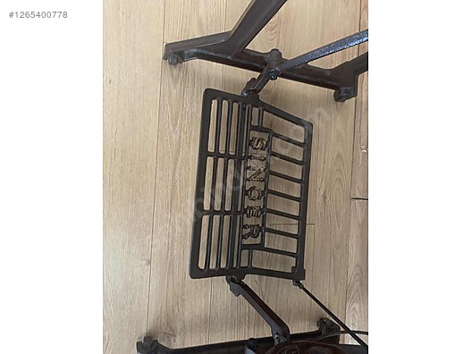 İkinci El ve Sıfır Alışveriş / Antika / Makine / Antika Dikiş Makinesi