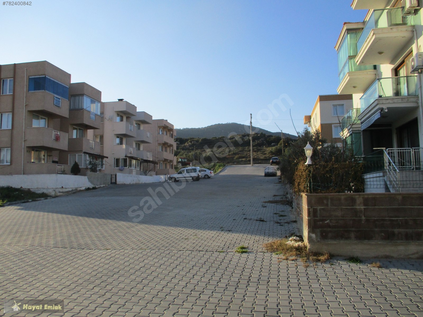 YENİFOÇA DA SATILIK 2+1 SIFIR LÜKS DAİRELER HAYAT EMLAK Satılık