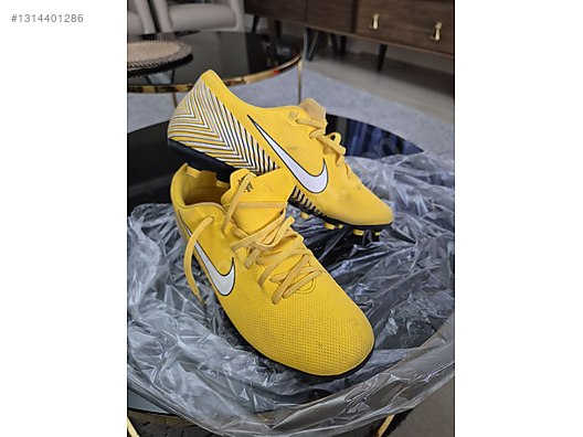 Çivisiz Sarı 40.5 Numara Nike Krampon & Ayakkabı - 1314401286