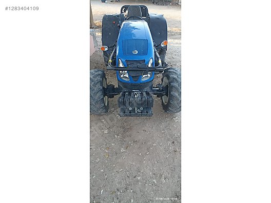 Machinery / Agricultural Machines / Tractors / New Holland / TD4.65B