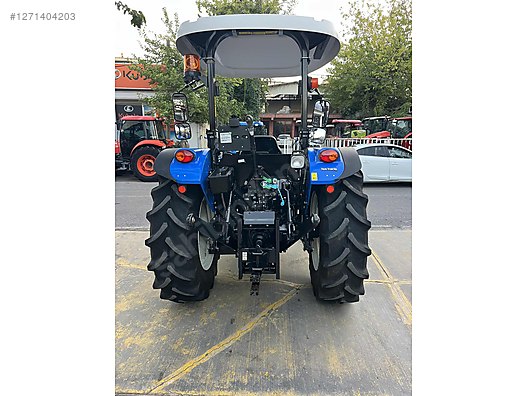 Machinery / Agricultural Machines / Tractors / New Holland / TT60 Classic