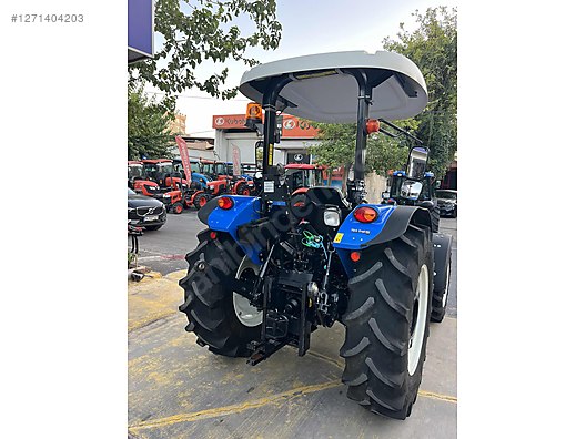 Machinery / Agricultural Machines / Tractors / New Holland / TT60 Classic
