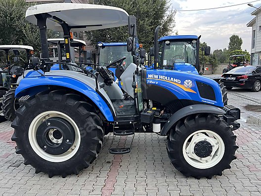 Machinery / Agricultural Machines / Tractors / New Holland / TT4.50
