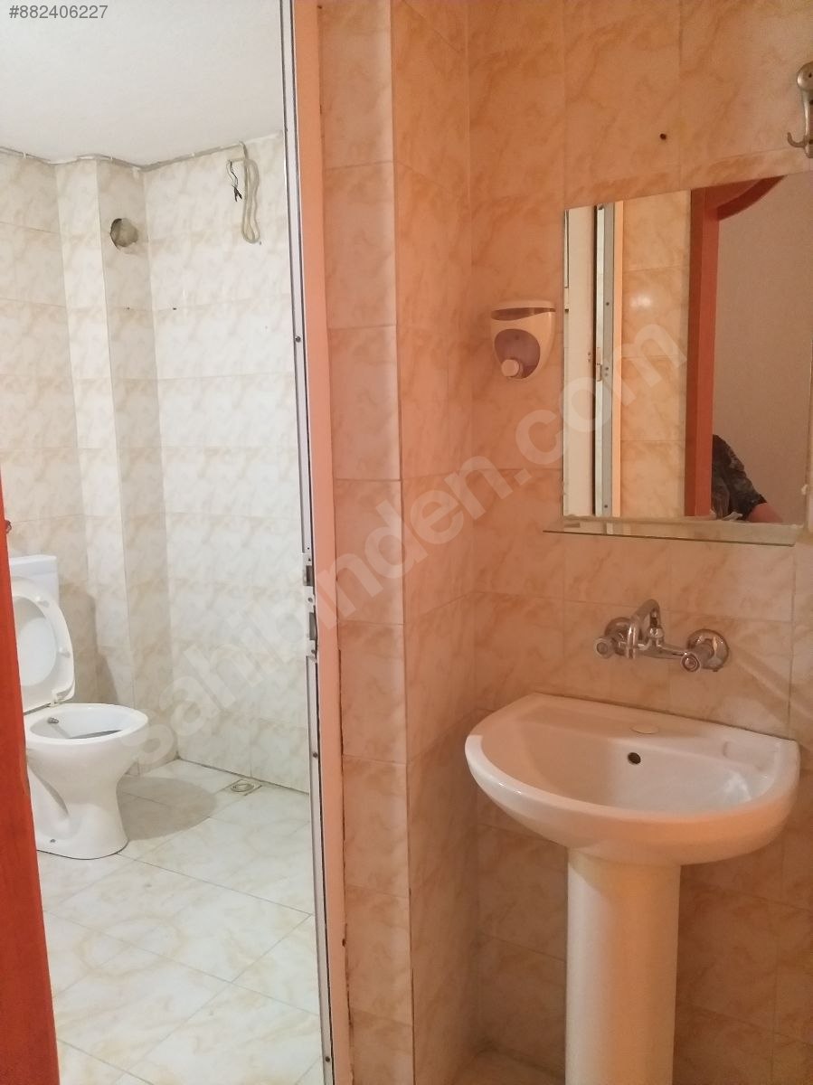 BUCA YEŞİLBAĞLAR DOĞALGAZLI KIRALIK KÖŞE DAIRE 130 M2 3+1 KAT 2
