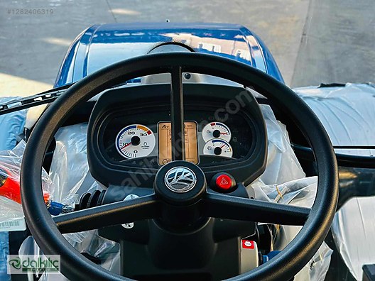 Machinery / Agricultural Machines / Tractors / New Holland / T5.90