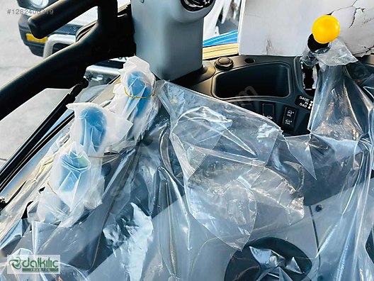 Machinery / Agricultural Machines / Tractors / New Holland / T5.90