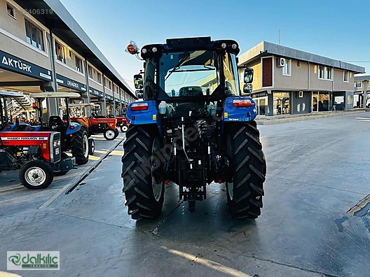 Machinery / Agricultural Machines / Tractors / New Holland / T5.90