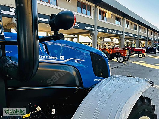 Machinery / Agricultural Machines / Tractors / New Holland / T5.90