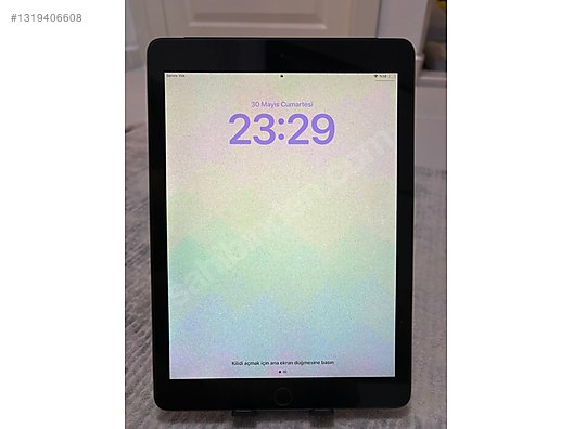 Apple iPad 6 32 GB Tablet - 1319406608