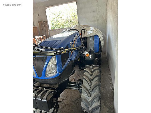 Machinery / Agricultural Machines / Tractors / New Holland / TD4.65B