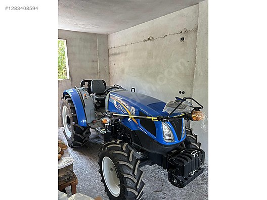 Machinery / Agricultural Machines / Tractors / New Holland / TD4.65B