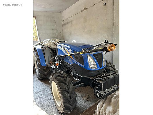 Machinery / Agricultural Machines / Tractors / New Holland / TD4.65B