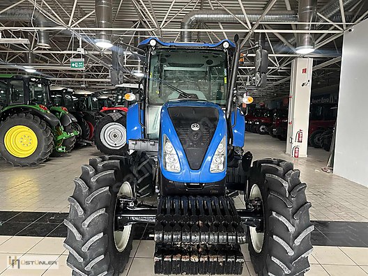 Machinery / Agricultural Machines / Tractors / New Holland / TR5.100