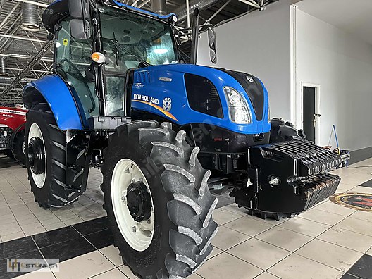 Machinery / Agricultural Machines / Tractors / New Holland / TR5.100