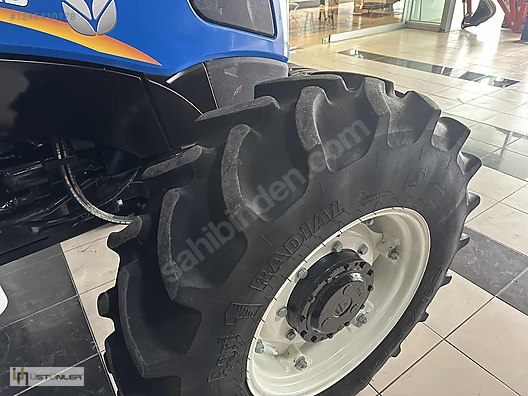 Machinery / Agricultural Machines / Tractors / New Holland / TR5.100