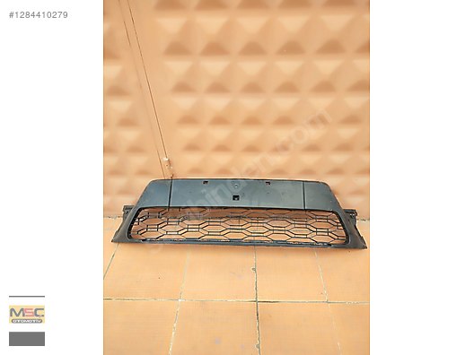 DACİA SANDERO STEPWAY ÖN TAMPON ALT IZGARA 622541081R - İlan ve