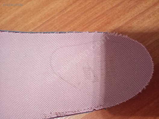 Used & Brand New Items / Clothing & Accessories / Women / Shoes / Sneakers