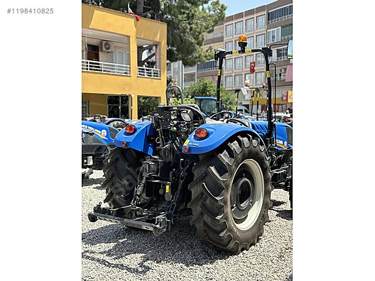 Machinery / Agricultural Machines / Tractors / New Holland / TD4.100F