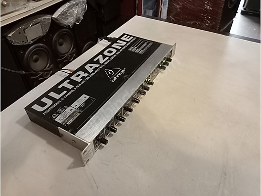 BEHRİNGER ZMX8210 V2 PROFESYONEL 8 KANALI MİXER sahibinden.comda