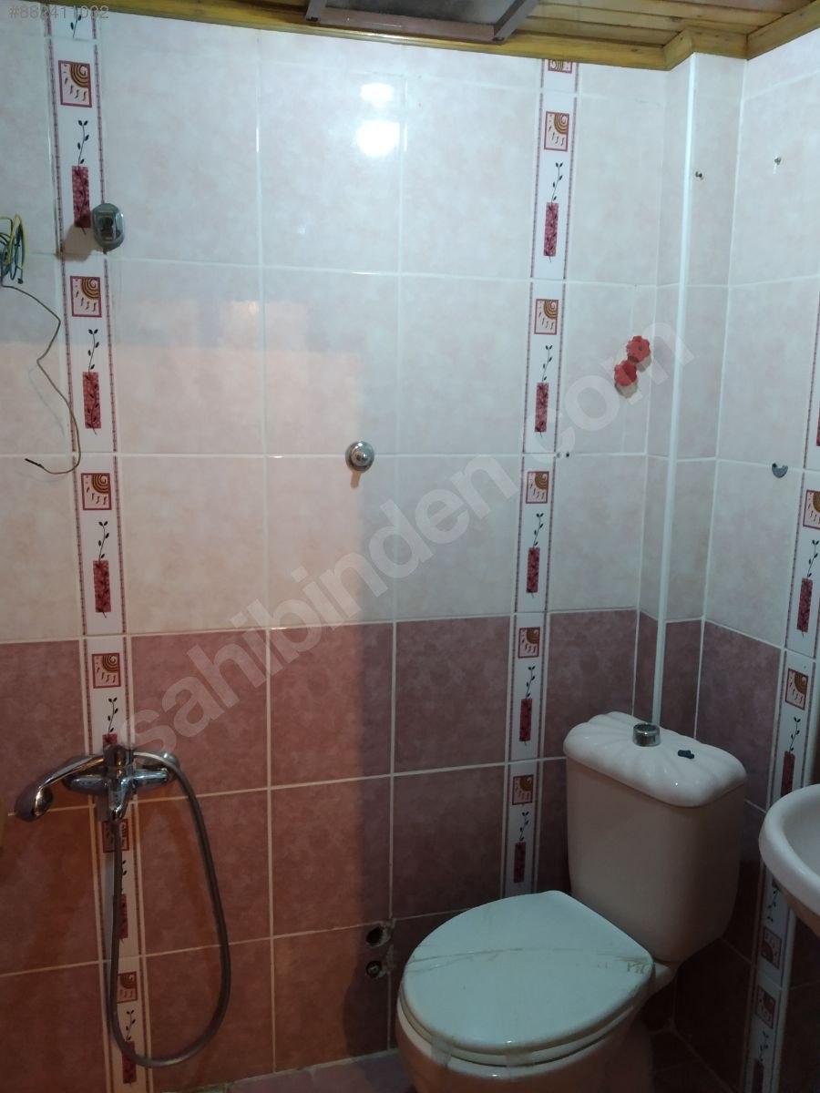 2katlı geniş bahçeli çarşıya yakın müstakil ev Satılık Müstakil Ev