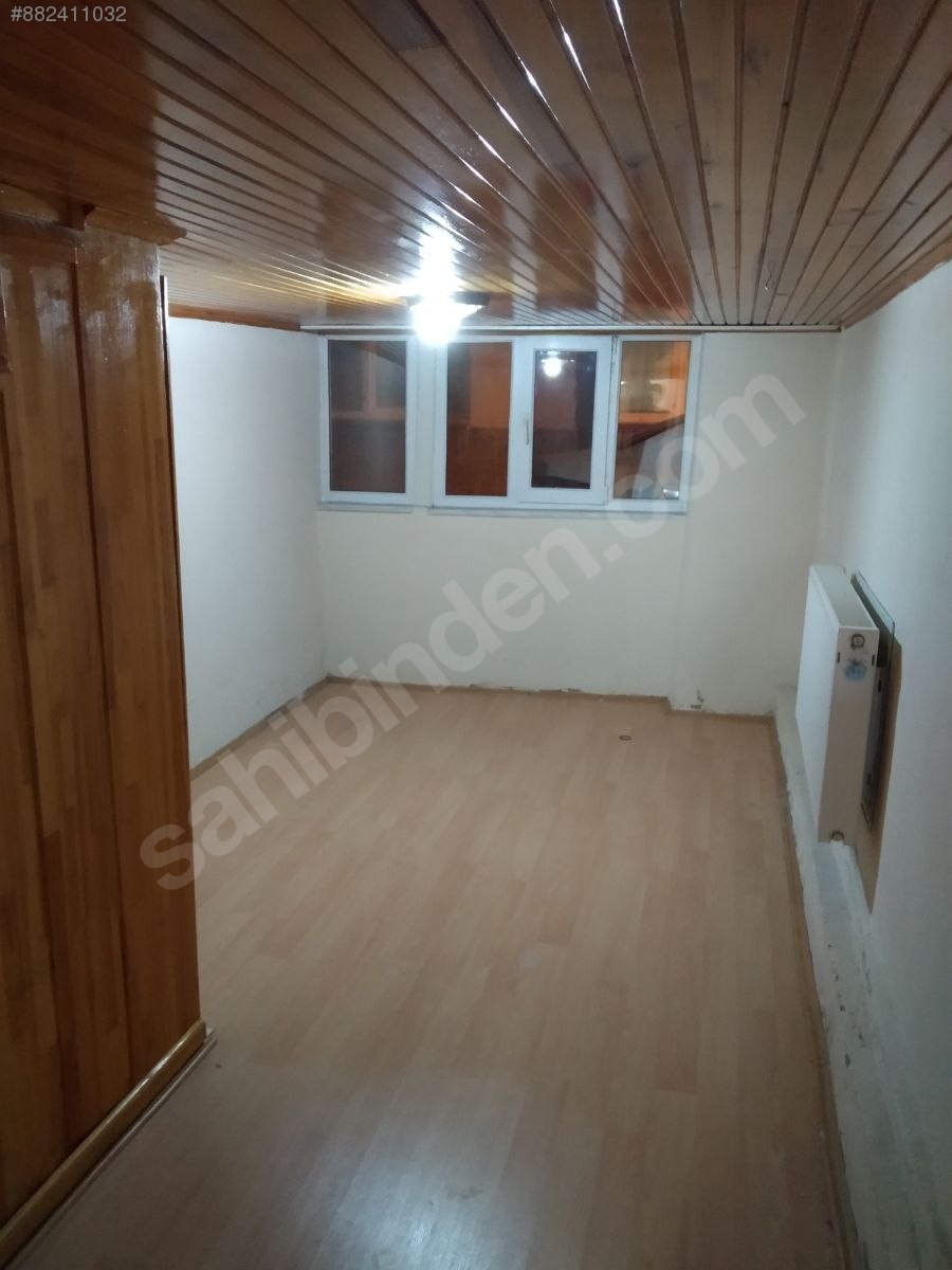 2katlı geniş bahçeli çarşıya yakın müstakil ev Satılık Müstakil Ev