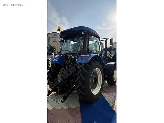 Machinery / Agricultural Machines / Tractors / New Holland / T5.90S