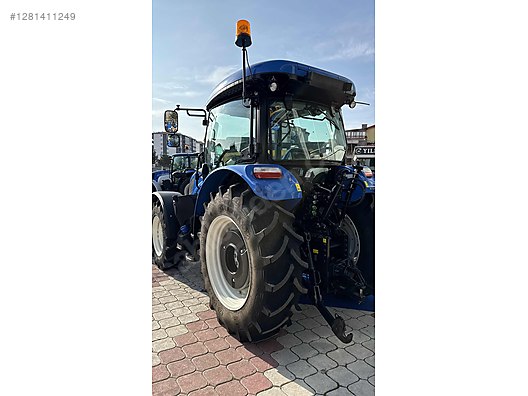 Machinery / Agricultural Machines / Tractors / New Holland / T5.90S