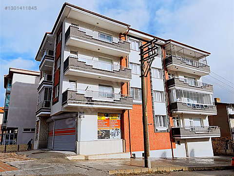 M.Fevzi Çakmak Mah.'de Ana Cadde Cepheli Mantolamalı 3+1 Daire