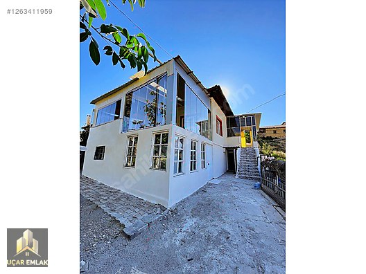 UÇAR EMLAKATAN SATILIK ÇARŞI MESAFESİ YAKIN YAPILI MÜSTAKİL EV #1263411959