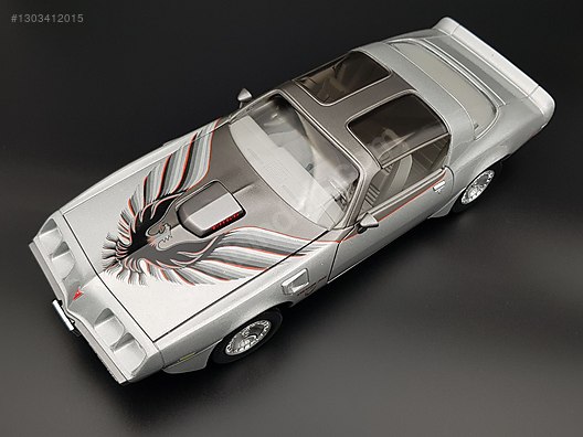 Yatming Diecast Model 1:18 Pontiac Araba - 1303412015