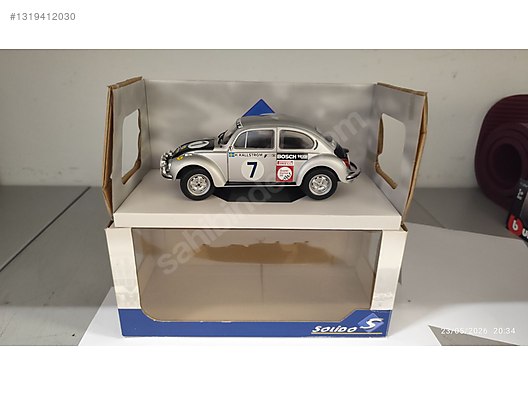 Solido Diecast Model 1:18 Volkswagen Araba - 1319412030