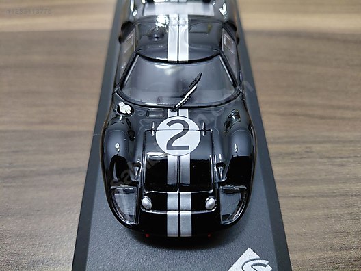 Solido Diecast Model 1:43 Ford Araba