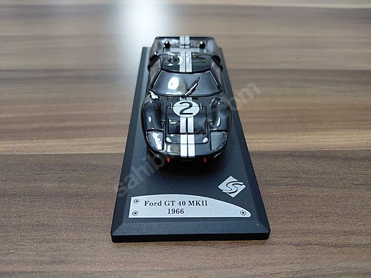 Solido Diecast Model 1:43 Ford Araba