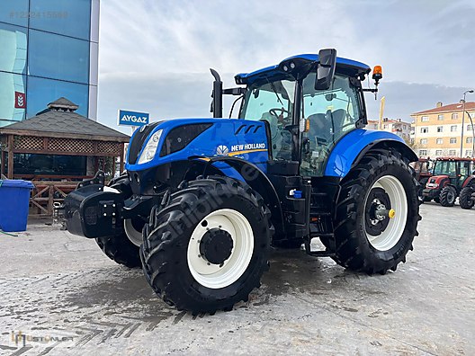 Machinery / Agricultural Machines / Tractors / New Holland / T7.230
