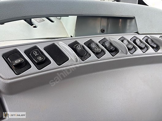 Machinery / Agricultural Machines / Tractors / New Holland / T7.230