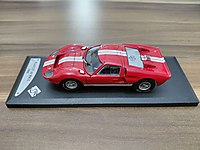 1:43 Ford GT 40 MK II Kırmızı #1283416688