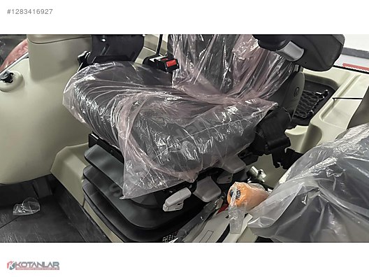 Machinery / Agricultural Machines / Tractors / Massey Ferguson / 6S.145