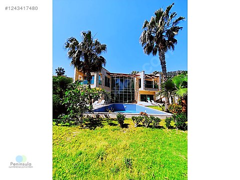 Türkbükü Hebil Koyu'nda Denize Sıfır Villa