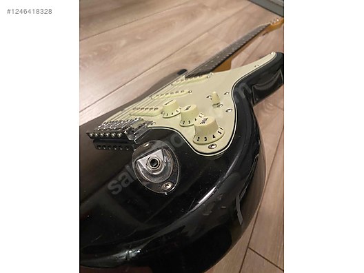 İkinci El ve Sıfır Alışveriş / Müzik / Müzik Aletleri / Telli Çalgılar / Gitar / Elektro