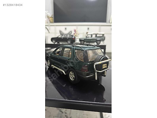 Maisto Diecast Model 1:18 Mercedes Benz Araba - 1328418434