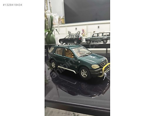 Maisto Diecast Model 1:18 Mercedes Benz Araba - 1328418434