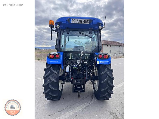 Machinery / Agricultural Machines / Tractors / New Holland / T4.70S